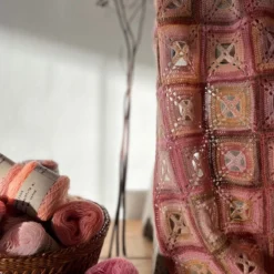 Loop - Mehlsen Zinnia Scarf Kit -loop knitting store ZinniaRhubarbatLoopLondon