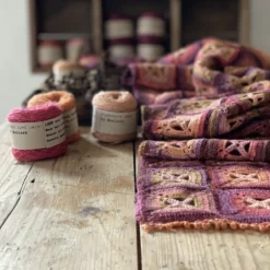 Loop - Mehlsen Zinnia Scarf Kit -loop knitting store ZinnieShawlKitatLoopLondon3