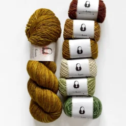 Boulettes Scarflette Kit -loop knitting store earthy tones v 4933 scaled