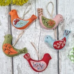 Corinne Lapierre - Folk Birds Kit -loop knitting store folkbirdkitatLoopLondon