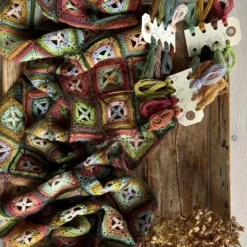 Loop - Mehlsen Zinnia Scarf Kit -loop knitting store image00004