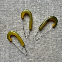 Resin Shawl Pin -loop knitting store resin shawl pin golden small f1f94f3f 2785 4351 a4bc 98450e58b2a8