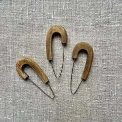 Horn Shawl Pins -loop knitting store small bronw horn pin at loop london
