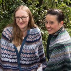 KNITSONIK Stranded Colourwork Playbook 15 KNITSONIK Stranded Colourwork Playbook -loop knitting store stranded 20colour 20sourcebook 204 1526572081